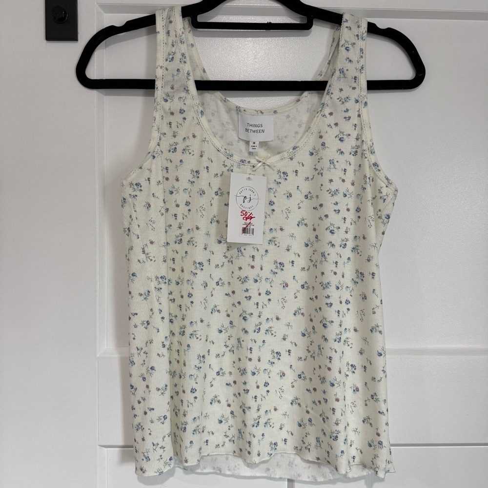 Things Between Women's Floral Tank Top - White